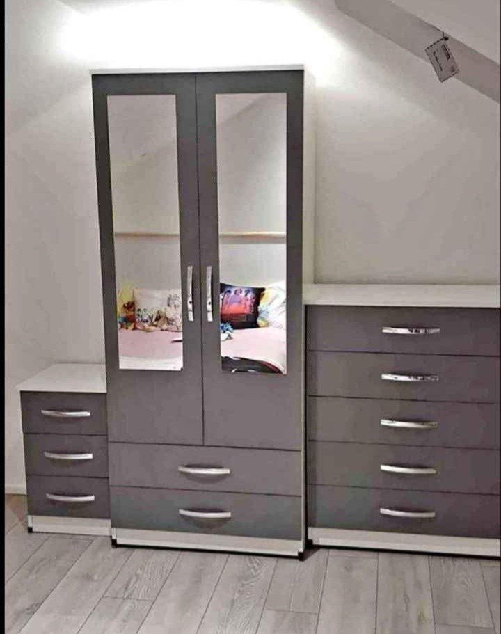 2 Door Wardrobe with Chester Drawers
